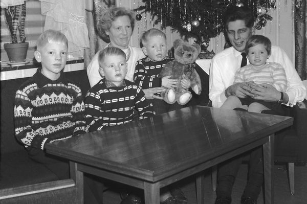 1965 von links: Michael, Stefan, Elfriede, Bernd, Wendelin, Monika Krämer